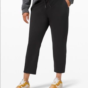 Lululemon On the Fly 7/8 Black Pants